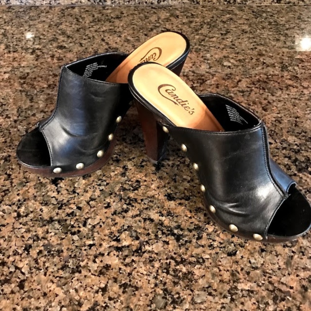 Cadie's 4" Black Studded Heel; Size 6.5
